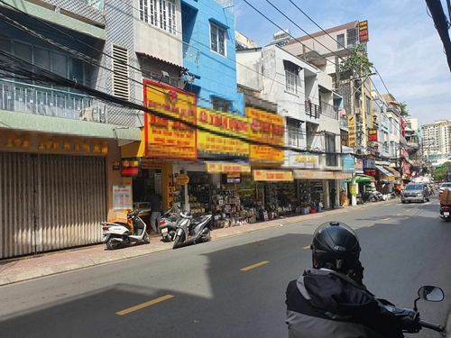 Thành phố Hồ Chí Minh: Truy bắt đối tượng nghi cướp tiệm vàng ở quận Tân Bình
